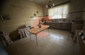 GE3411, Centrally located Townhouse with Garden