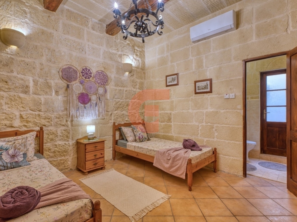 e4fb6015-5650-4407-b38e-72cb0a021090