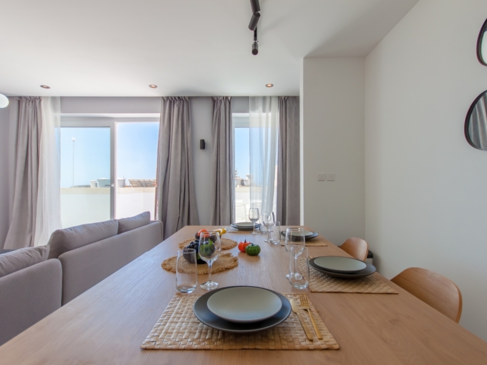 WhatsApp Image 2025-11-11 at 21.07.13 (2)